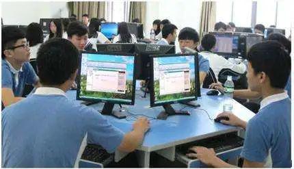 学电子商务专业多少钱