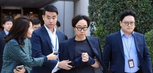 干部买方便面被通报？假的